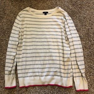 Gap sweater